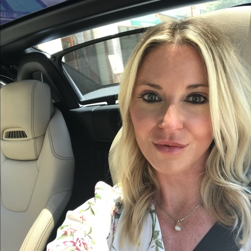 Meet your Posher, Amanda